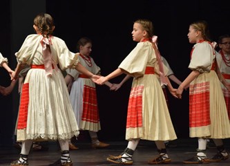 Dječji susreti FA Turopolja: Mali folkloraši pokazali što znaju