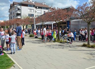 FOTO: Turneja radosti oduševila goričke školarce