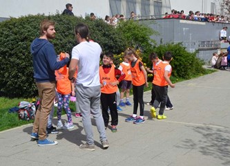 FOTO: Turneja radosti oduševila goričke školarce