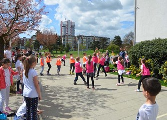FOTO: Turneja radosti oduševila goričke školarce