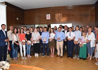 Nagrađeni najbolji gorički učenici
