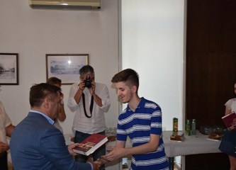 Nagrađeni najbolji gorički učenici