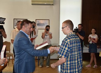 Nagrađeni najbolji gorički učenici