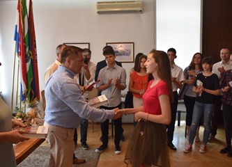 Nagrađeni najbolji gorički učenici