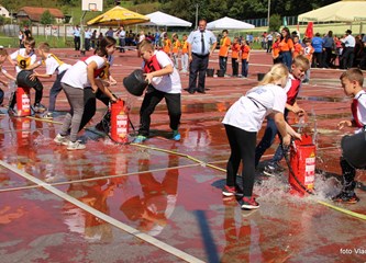 Mladim vatrogascima četiri pehara na Županijskom natjecanju