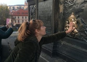 Prag i Dresden oduševili mraclinske folkloraše