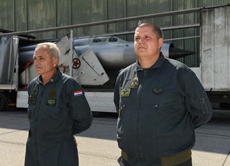 Legendarni Perešinov MiG-21 stigao na Pleso!