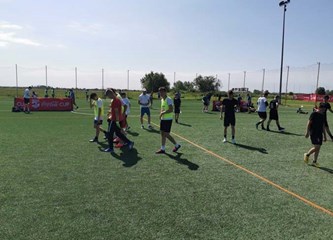 Udarnik ugostio Županijsko finale Coca- Cola Cupa: 'Getriba' i 'Auto Kuček' putuju u Split