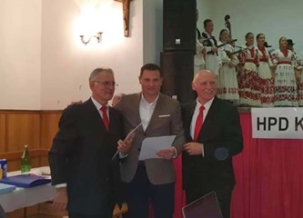 Hrvatsko pjevačko društvo 'Kučani' pred prepunom dvoranom proslavilo prvo desetljeće rada!