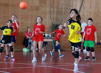 Odlični rezultati djevojčica ŽRK Udarnik: Priključite se našim mini rukometašicama