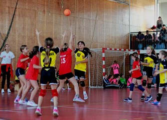 Odlični rezultati djevojčica ŽRK Udarnik: Priključite se našim mini rukometašicama