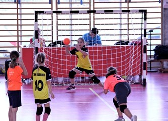 Odlični rezultati djevojčica ŽRK Udarnik: Priključite se našim mini rukometašicama