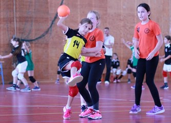 Odlični rezultati djevojčica ŽRK Udarnik: Priključite se našim mini rukometašicama
