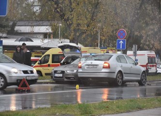Oprez u prometu: Prometna nesreća kod Doma zdravlja!