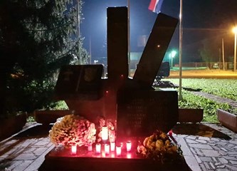 Svijeće u Lomnici, Vukovini, Č. Poljani, V. Mlaki..., gorički školarci oslikavali simbol grada heroja