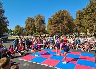 FOTO Atraktivnim prezentacijama cheerleadinga, hrvanja i atletike obilježen Hrvatski olimpijski dan u Velikoj Gorici
