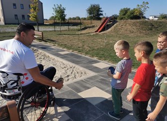 Velimir Šandor razveselio mališane DV Lojtrica: Zajedno proslavili Dječji tjedan!