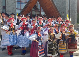 VIDEO: FA Turopolje zaplesao na međunarodnom festivalu folklora u Poljskoj