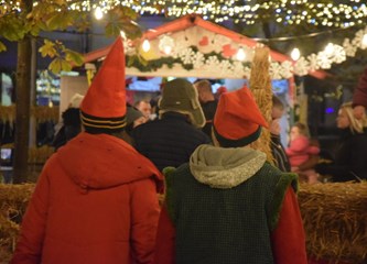 FOTO: Sveti Nikola razveselio mališane na Goričkom adventu, večeras slijedi pjesma "Anine glazbaonice"