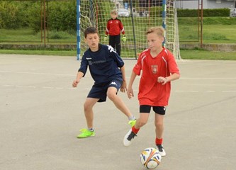 FOTO: Gradsko natjecanje u futsalu Kvaterniku