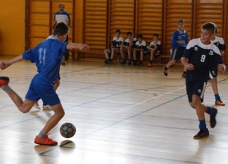 FOTO: Gradsko natjecanje u futsalu Kvaterniku