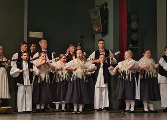 Održana Dječja smotra folklora: Mališani pokazali bogatstvo kulturne baštine cijele Hrvatske