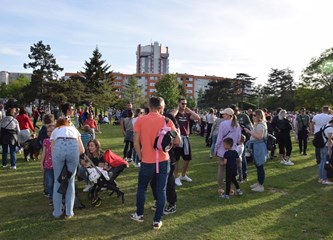 FOTO/VIDEO Jurjevski krijes u srcu Velike Gorice najavio pravi početak proljeća, građani uživali u programu i koncertu Gazdi