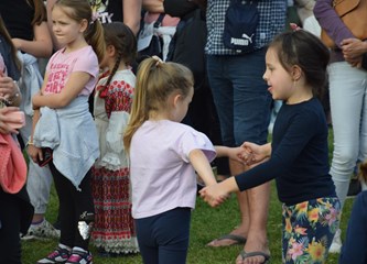 FOTO/VIDEO Jurjevski krijes u srcu Velike Gorice najavio pravi početak proljeća, građani uživali u programu i koncertu Gazdi