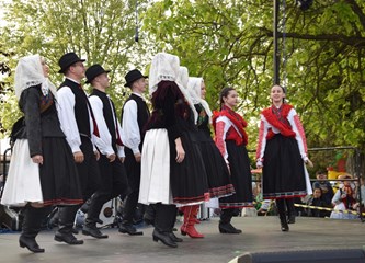 FOTO/VIDEO Jurjevski krijes u srcu Velike Gorice najavio pravi početak proljeća, građani uživali u programu i koncertu Gazdi