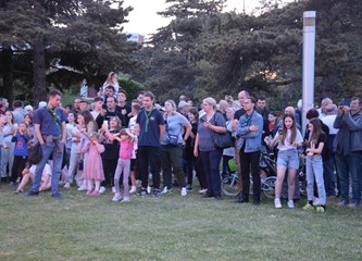 FOTO/VIDEO Jurjevski krijes u srcu Velike Gorice najavio pravi početak proljeća, građani uživali u programu i koncertu Gazdi