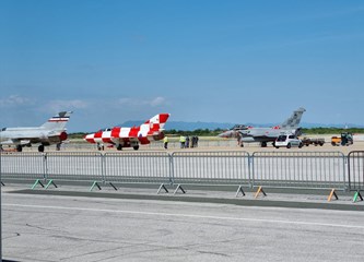 AIRVG2024 oduševio brojne posjetitelje: U redu se čekalo za ulazak u MIG, Krila Oluje dobili gromoglasni pljesak nakon akrobatskog preleta