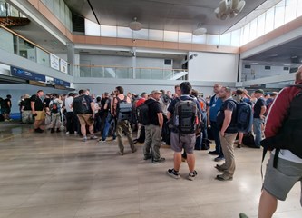 AIRVG2024 oduševio brojne posjetitelje: U redu se čekalo za ulazak u MIG, Krila Oluje dobili gromoglasni pljesak nakon akrobatskog preleta