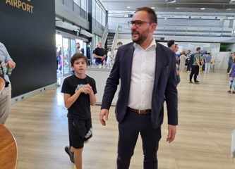 AIRVG2024 oduševio brojne posjetitelje: U redu se čekalo za ulazak u MIG, Krila Oluje dobili gromoglasni pljesak nakon akrobatskog preleta