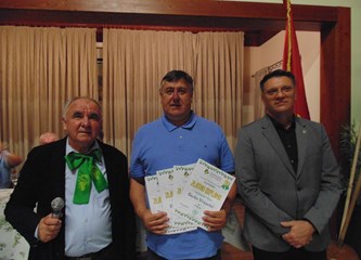 Vinar i vinogradari okupljeni u Udrugu “Grozd” održali redovnu skupštinu: Primarna edukacija članova i promocija naših vina