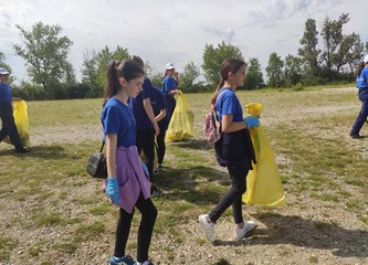 Vrijedni volonteri okupljeni u Udruge iz Novog Čiča očistili okoliš oko jezera