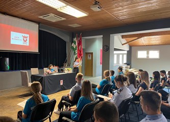 DVD Ribnica na Danu otvorenih vrata održao Malu skupštinu: Djeca dobila priznanja za rad