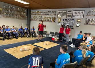 DVD Ribnica na Danu otvorenih vrata održao Malu skupštinu: Djeca dobila priznanja za rad