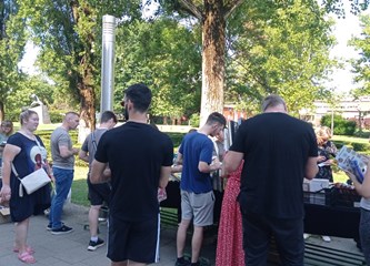 Navala na akciju Gradske knjižnice: Građani pohrlili po knjige iz otpisa za 1 euro!