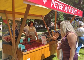 FOTO: Petek na Gorice uz domaće delicije i humanitarne akcije