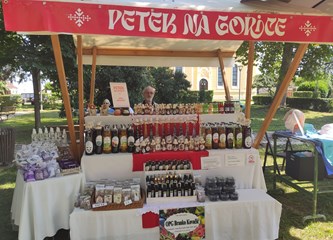 FOTO: Petek na Gorice uz domaće delicije i humanitarne akcije