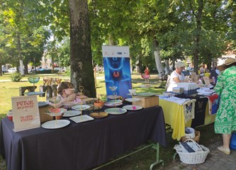 FOTO: Petek na Gorice uz domaće delicije i humanitarne akcije