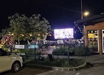 Navijajmo zajedno u Caffe baru Vuglec: Prijenos tekme uz besplatan roštilj!