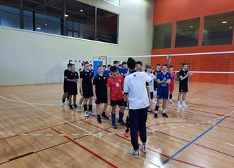Legendarni kapetan hrvatske reprezentacije posjetio odbojkaše Gorice: Odnedavno je i naš sugrađanin, sin mu trenira s našim dečkima