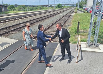 Autobusom do željezničkog kolodvora pa na vlak: Velika Gorica omogućila integrirani javni prijevoz svojim građanima!