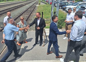 Autobusom do željezničkog kolodvora pa na vlak: Velika Gorica omogućila integrirani javni prijevoz svojim građanima!