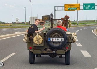 FOTO Oldtimerima kroz "naše brege": Zaljubljenici u stara vozila na mini turneji upoznali ljepote zavičaja