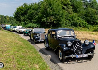 FOTO Oldtimerima kroz "naše brege": Zaljubljenici u stara vozila na mini turneji upoznali ljepote zavičaja