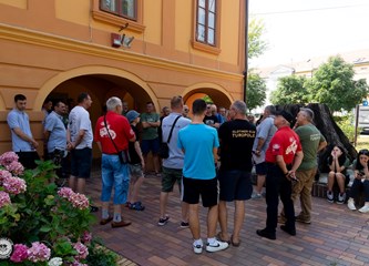 FOTO Oldtimerima kroz "naše brege": Zaljubljenici u stara vozila na mini turneji upoznali ljepote zavičaja