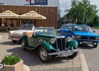 FOTO Oldtimerima kroz "naše brege": Zaljubljenici u stara vozila na mini turneji upoznali ljepote zavičaja
