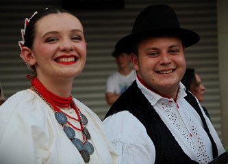 FOTO Plesovi Turopolja na ulicama Ciudad Reala: Buševčani predstavili bogatstvo naše baštine na festivalu u Španjolskoj